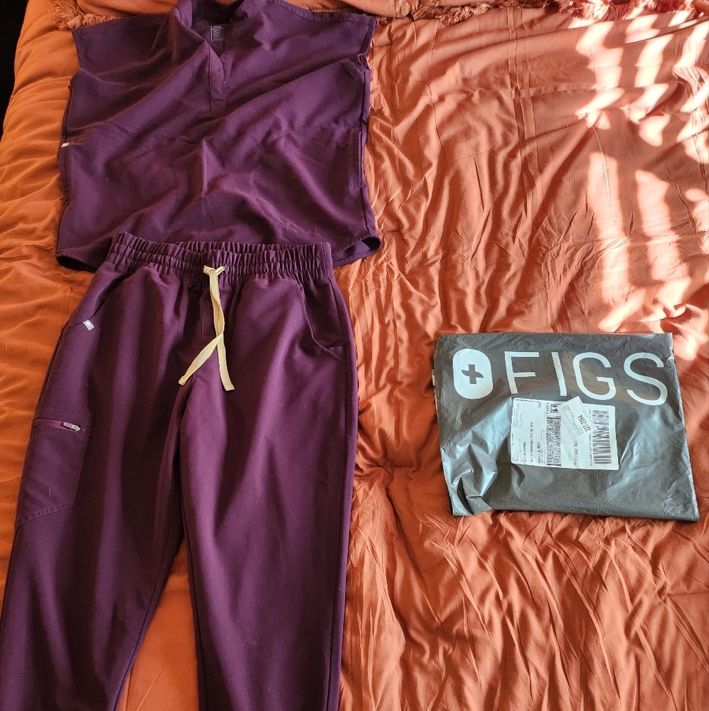 Figs Rafaela Top (XS) and Zamora High Waisted (M petite)- Deep purple